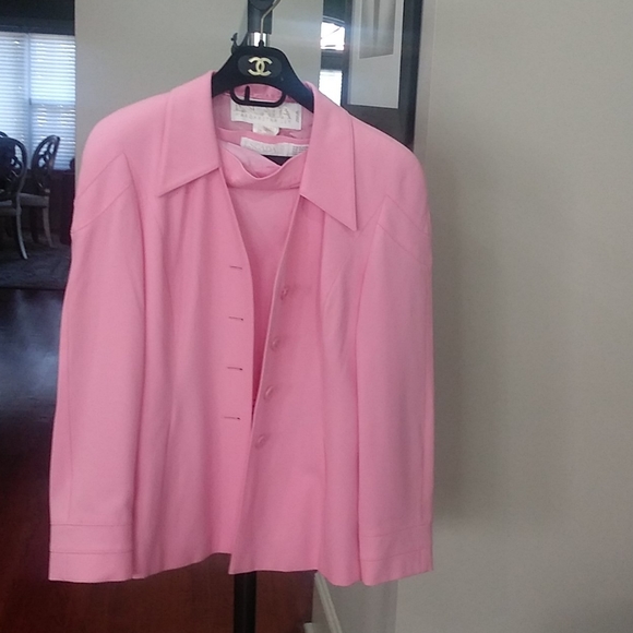 Escada pink suit vtg - Picture 9 of 15
